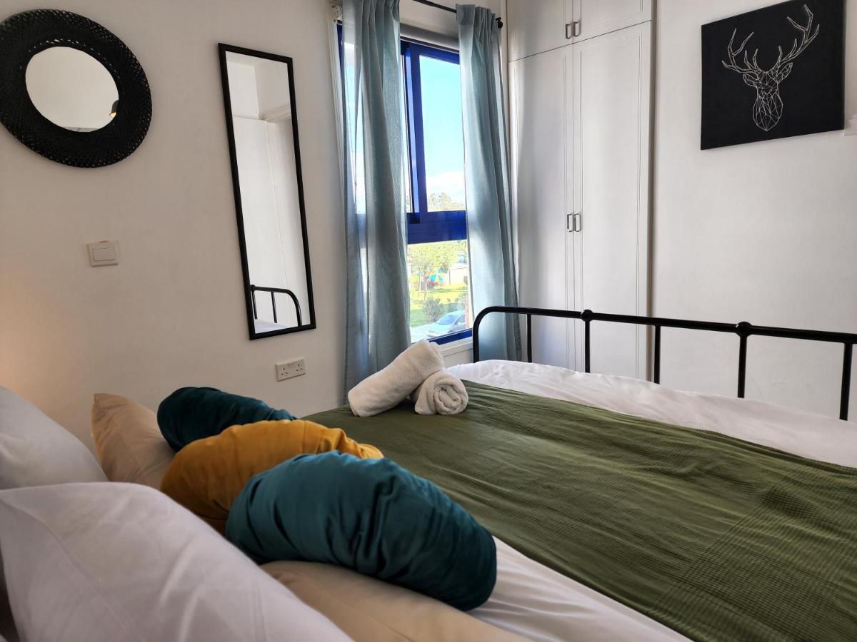 Frida'S Cozy Two Bedroom Apt Larnaca Exterior photo